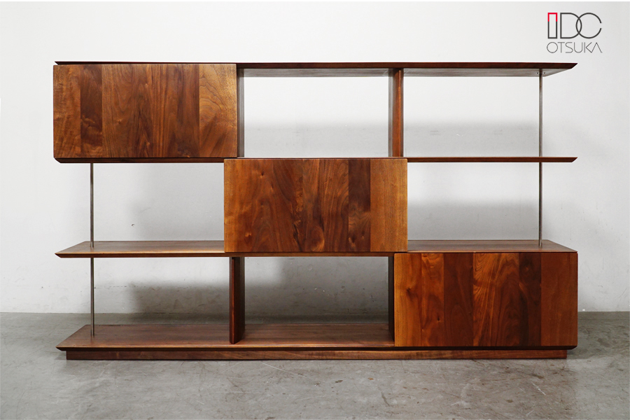 IDC大塚家具 フォレス180オープンシェルフ ウォールナット ダークオイル仕上げ 扉付き 飾り棚 アドア東京