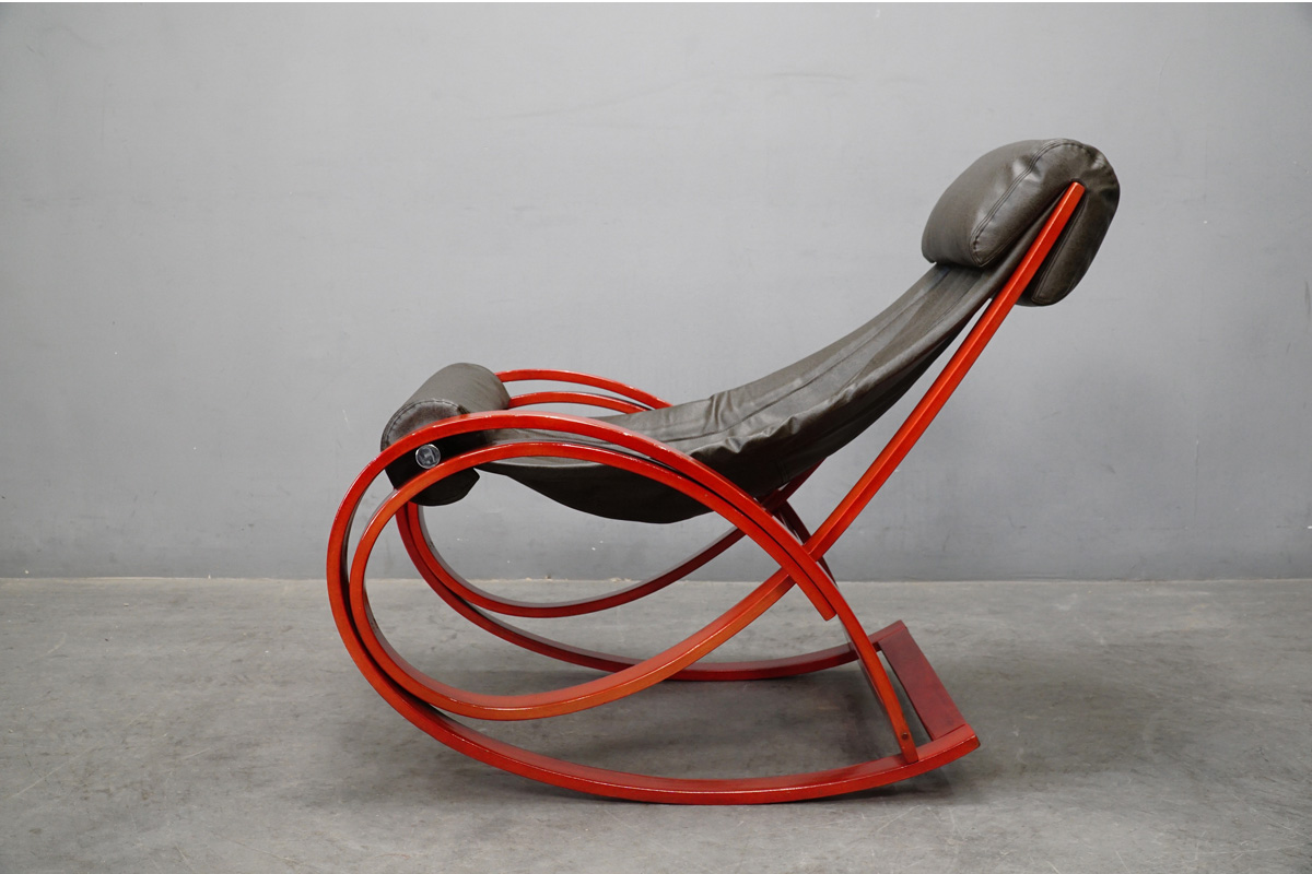 ガエ・アウレンティ Poltronova(ポルトロノヴァ) Sgarsul(スガルスル) ロッキングチェア　側面