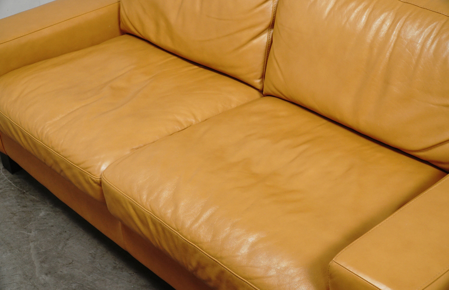 座面　IDEE(イデー) SERIEUX SOFA(セリューソファ)3人掛け キャメル 本革　アドア東京