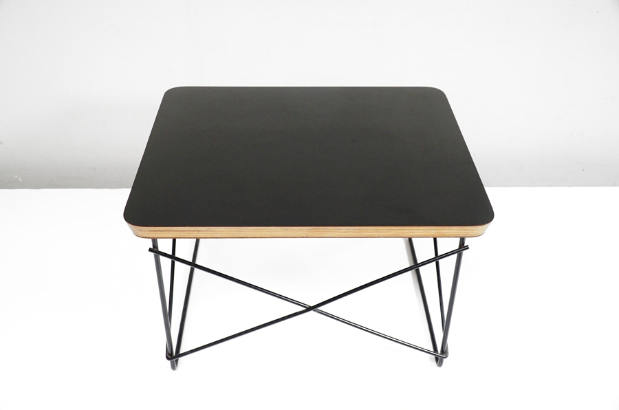 天板　HermanMiller(ハーマンミラー) Eames Wire Base Table(イームズワイヤーベーステーブル)　アドア東京