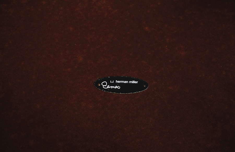 プレート　HermanMiller(ハーマンミラー) Eames Wire Base Table(イームズワイヤーベーステーブル)　アドア東京