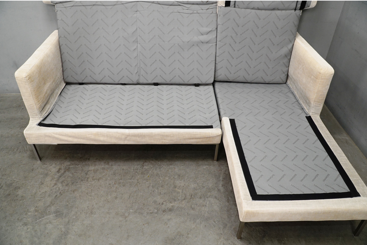 BoConcept(ボーコンセプト) Istra(イストラ) カウチソファセット　ブランドロゴ