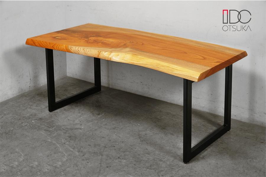 IDC大塚家具 一枚板ダイニングテーブル 欅 ケヤキ無垢材　アドア東京