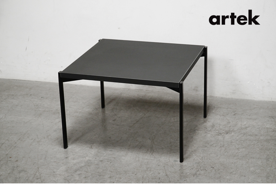 artek(アルテック) KIKI（キキ）サイドテーブル ブラックリノリウム イルマリ タピオヴァーラ　アドア東京