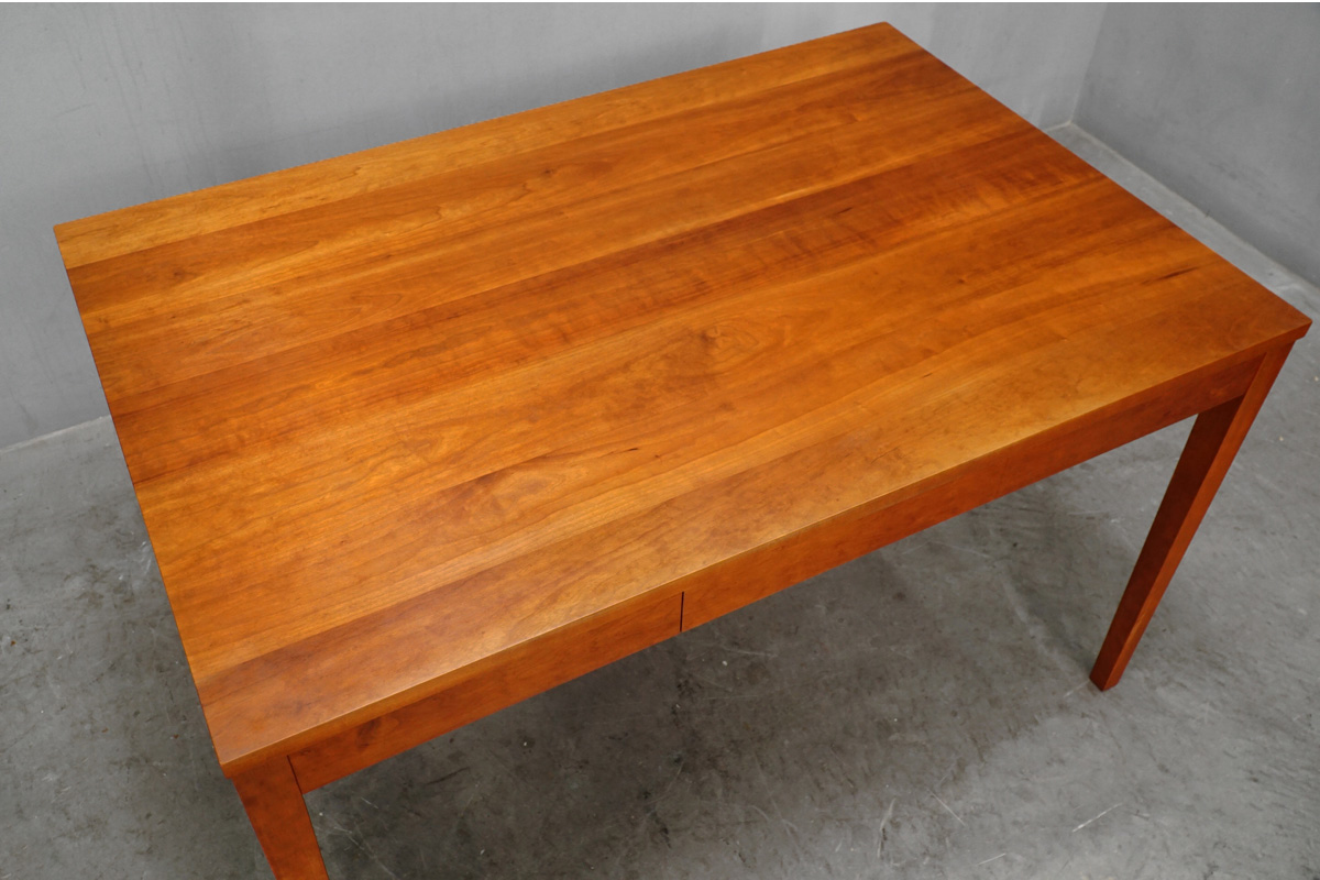 北の住まい設計社 ブラックチェリー材 ダイニングテーブル 引き出し付き オイル仕上げ デスク　天板部