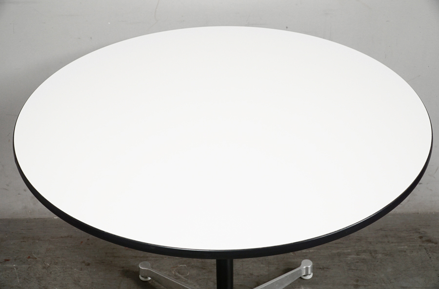 HermanMiller(ハーマンミラー) Eames Contract Base Table(イームズコントラクトベーステーブル) ラウンド　アドア東京