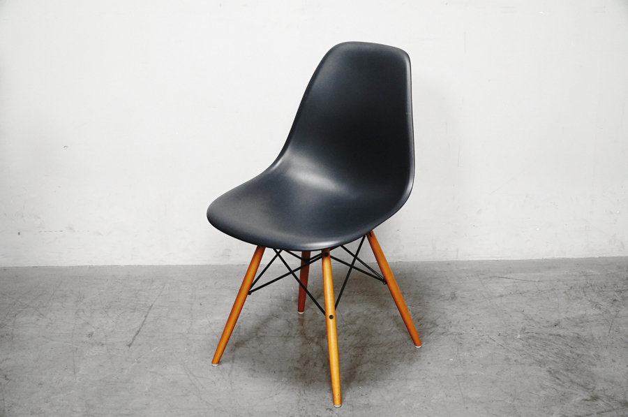 HermanMiller(ハーマンミラー) イームズ サイドシェルチェア DSW ブラック ダウェルレッグベース　アドア東京