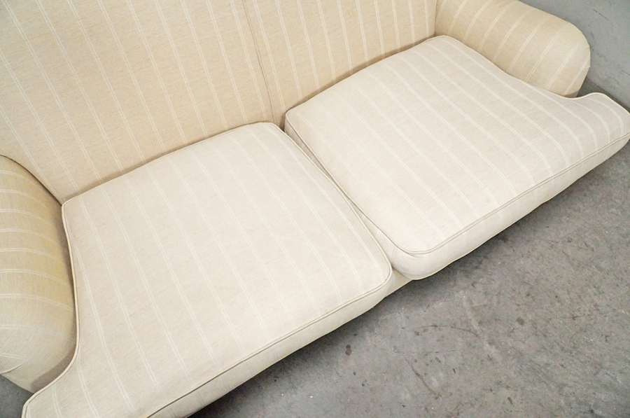 Laura Ashley(ローラアシュレイ)  Richmond (リッチモンド) 2人掛けソファ　アドア東京