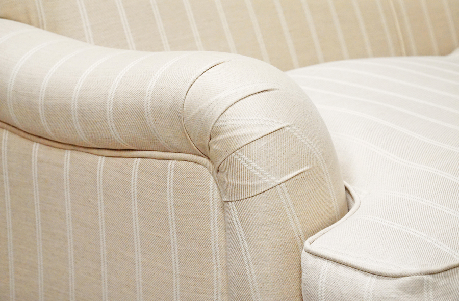 Laura Ashley(ローラアシュレイ)  Richmond (リッチモンド) 2人掛けソファ　アドア東京