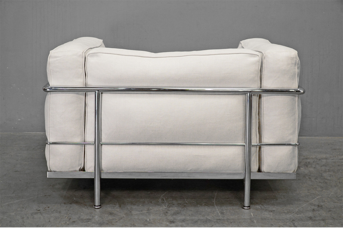 Cassina(カッシーナ) 3 FAUTEUIL GRAND CONFORT「LC3」1人掛けソファ 1シーター　背面