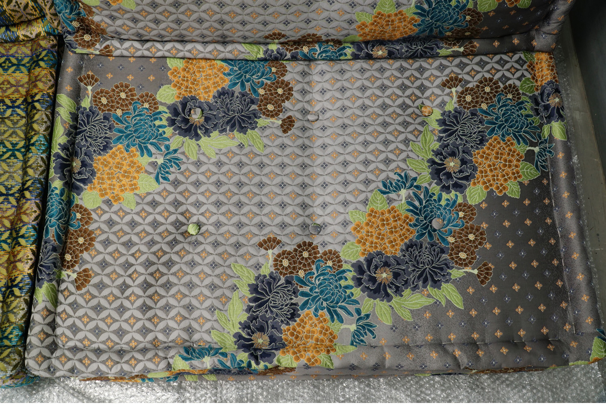 Roche Bobois(ロッシュ ボボア) Mah Jong(マ ジョン) KENZO TAKADA(ケンゾータカダ) ソファセット　拡大