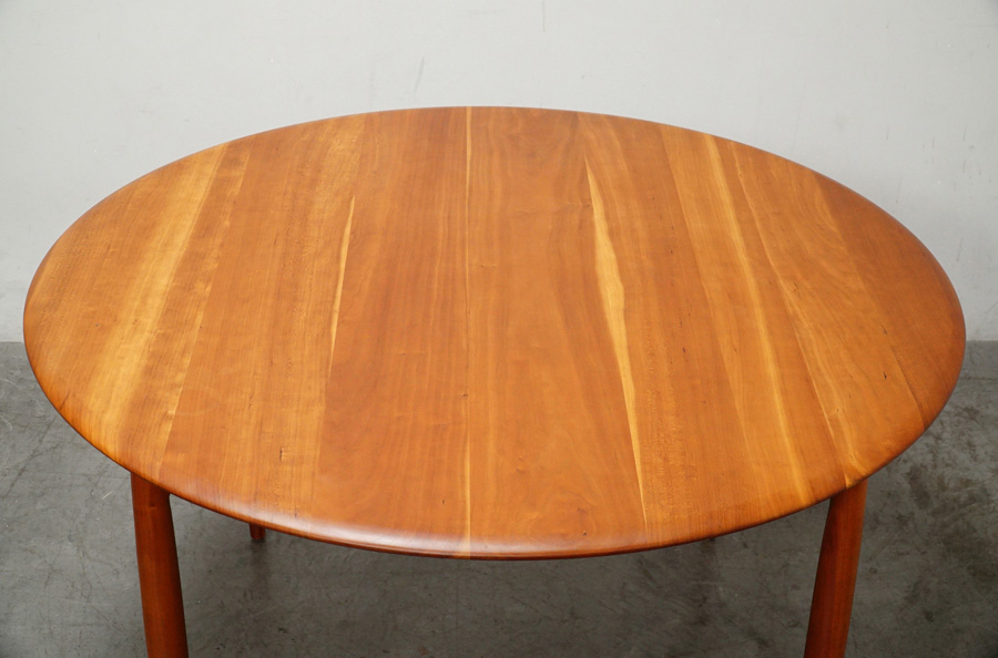 宮崎椅子製作所  Universe dining table(ユニバースダイニングテーブル) ブラックチェリー カイ・クリスチャンセン　アドア東京