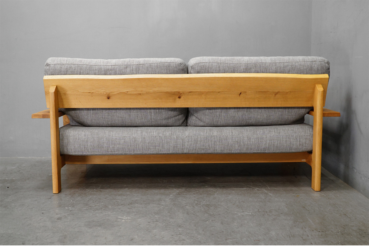 飛騨産業(HIDA) 風のうた ナラ無垢材 3人掛けソファ　背面