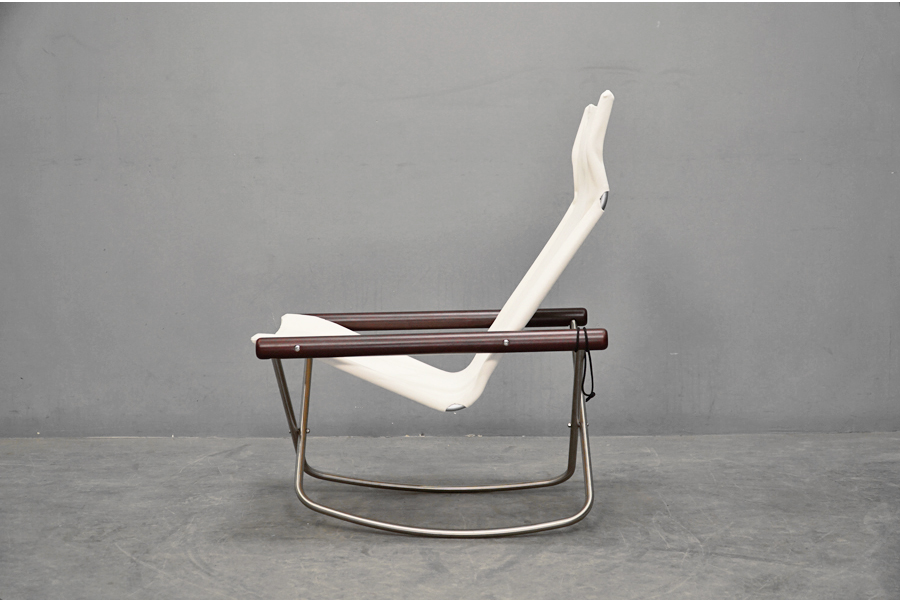 Nychair X(ニーチェアエックス)-アドア東京- ロッキング ダーク×ホワイト フォールディングチェア 新居猛 折り畳み椅子