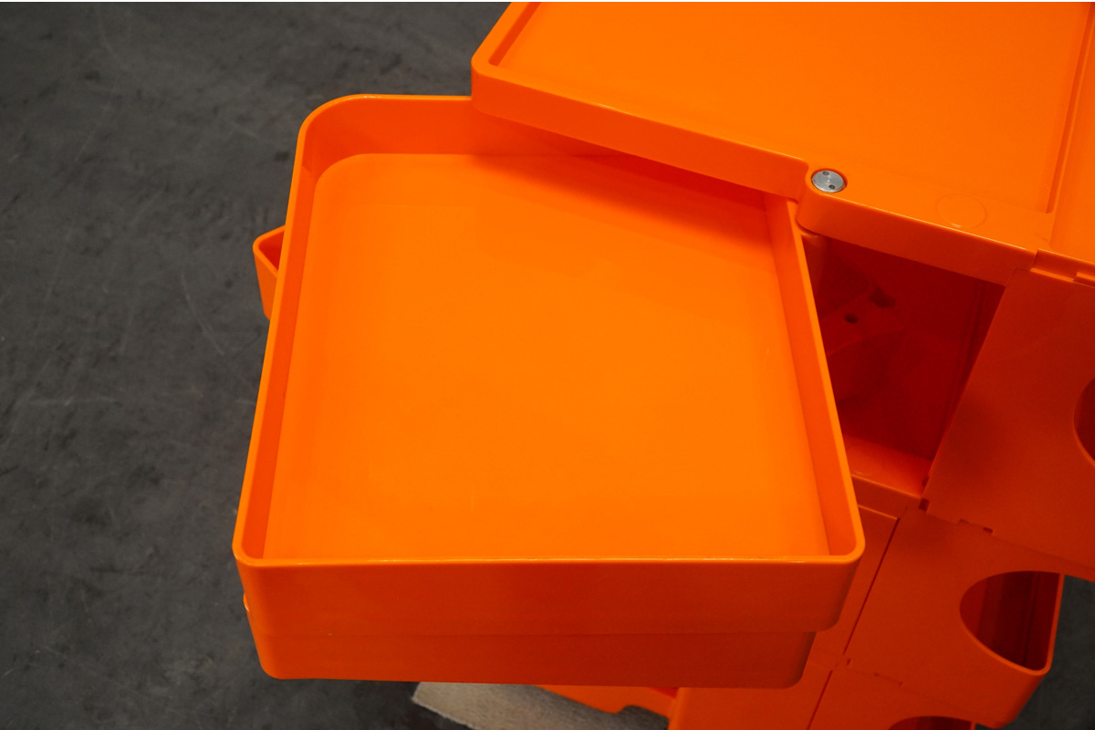 B-Line(ビーライン）ボビーワゴン 3段3トレイ 廃盤オレンジ　トレイ開閉