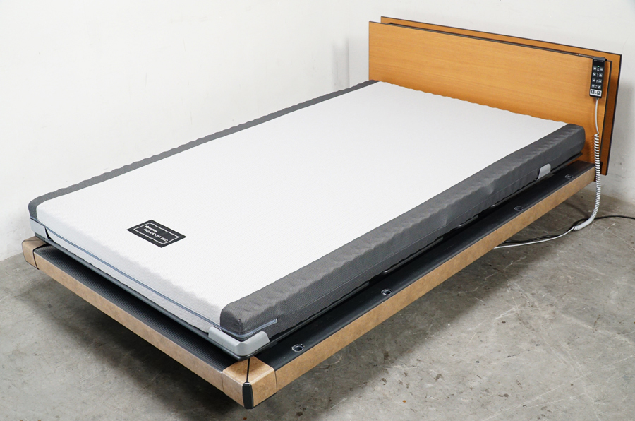 パラマウントベッド INTIME インタイム1000 3モーター電動リクライニングベッド マットレス付セミダブル　アドア東京