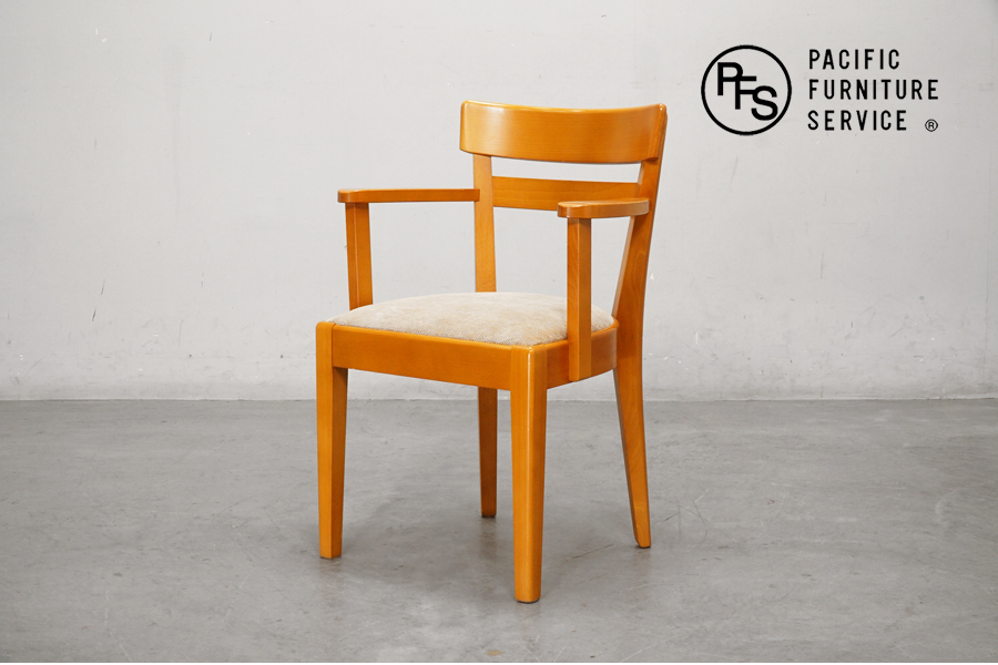 P.F.S Pacific furniture service(パシフィックファニチャーサービス)  DH DINING CHAIR with ARM（DHダイニングチェア アーム付き）　アドア東京