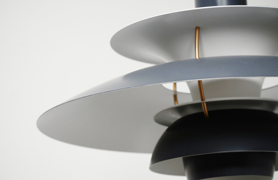 CONNECT別注 louis poulsen(ルイスポールセン) PH5 ペンダントライト ダークグレー/ライトグレー yamagiwa(ヤマギワ）　アドア東京