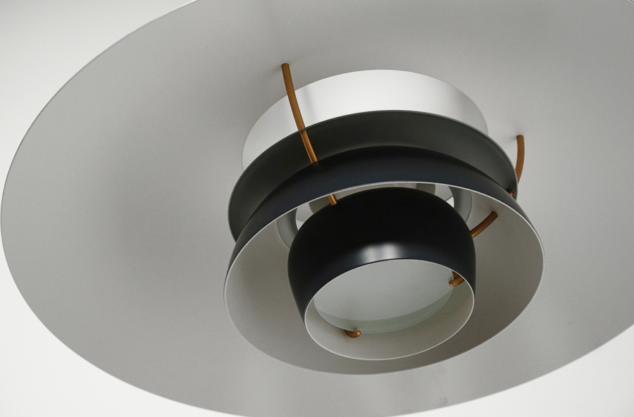 CONNECT別注 louis poulsen(ルイスポールセン) PH5 ペンダントライト ダークグレー/ライトグレー yamagiwa(ヤマギワ）　アドア東京