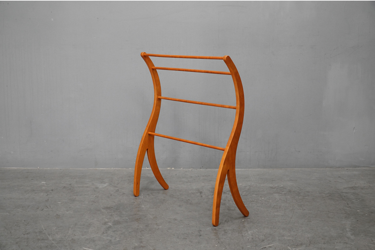 porada(ポラダ) SALVIA(サルヴィア) タオルハンガー チェリー イタリア製 ACTUS(アクタス)　背面