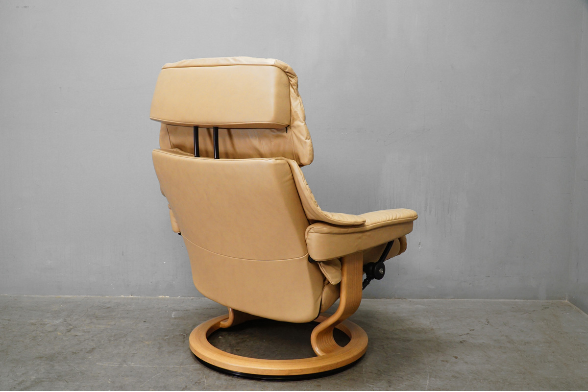 EKORNES(エコーネス) Stressless(ストレスレス) レノ L クラシック リクライニングチェアセット 背面