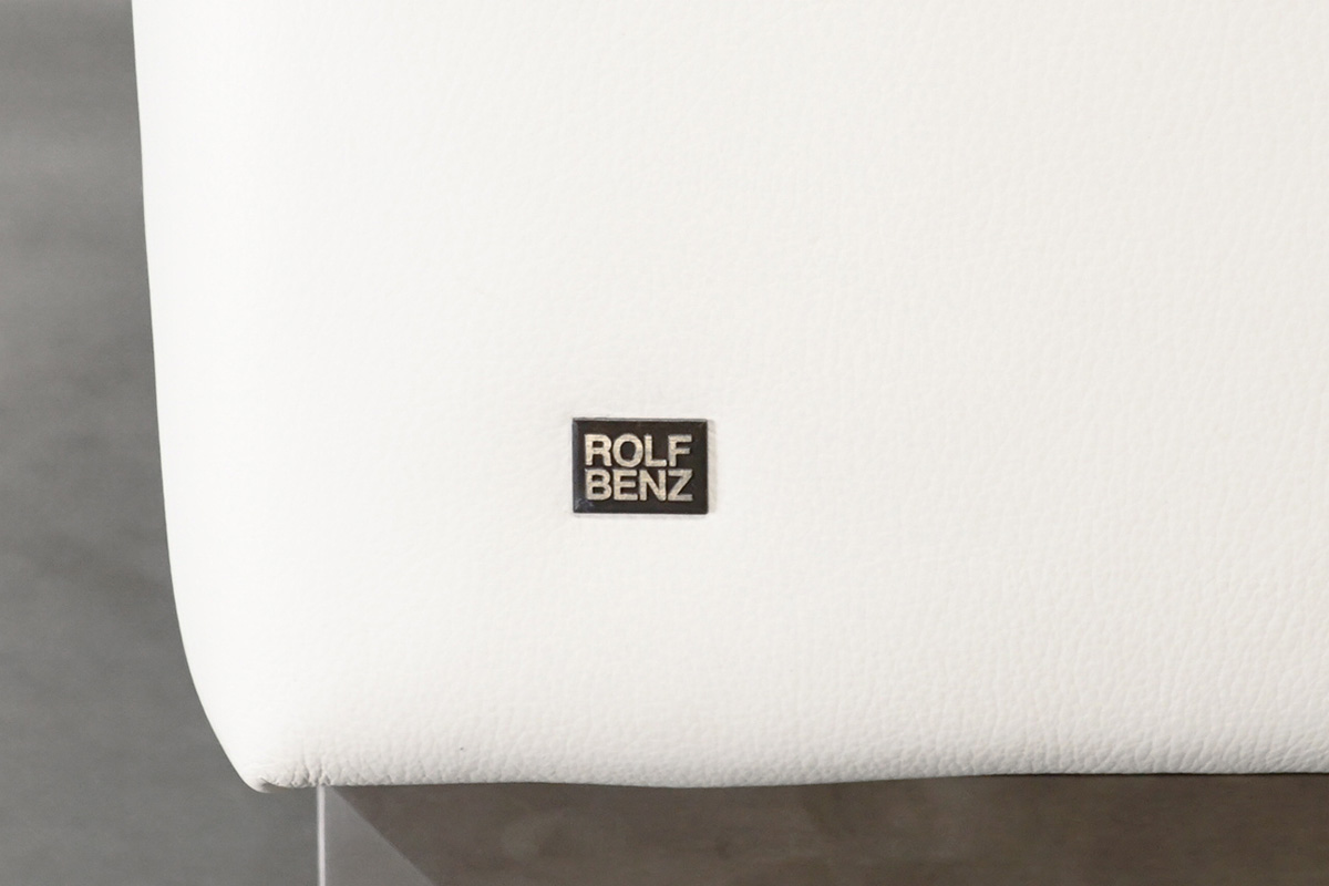 ROLF BENZ(ロルフベンツ) 328 LINEA(リネア) 革張り レザー 3人掛けソファ IDC大塚家具　ブランドロゴ