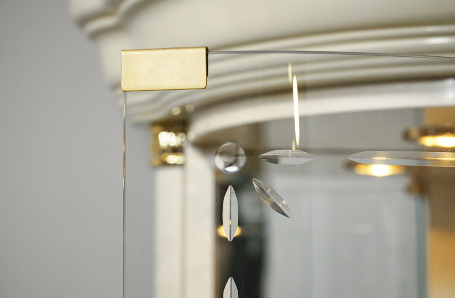 Saltarelli Mobili（サルタレッリモビリ） FLORENCE（フローレンス） コーナーキャビネット カットガラス　アドア東京