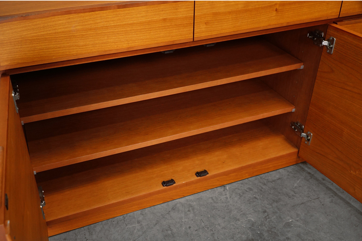 ACTUS(アクタス) SHINE(シャイン) サイドボード キャビネット 開き戸