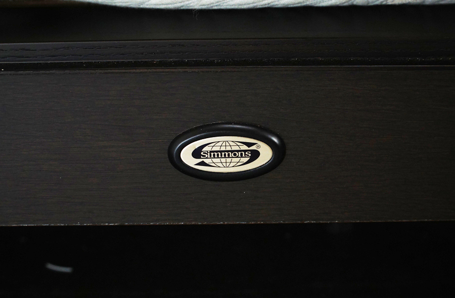 Simmons(シモンズ )ベッド ビューティレスト エグゼクティブ プレミアム マットレス付 クイーンサイズベッド　アドア東京