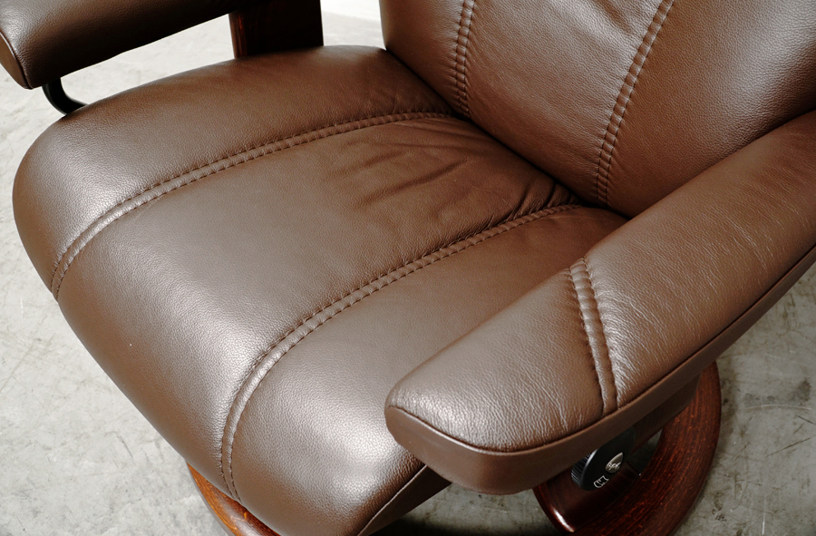 座面　ECORNES(エコーネス)コンサル ストレスレスチェア Sサイズ　アドア東京