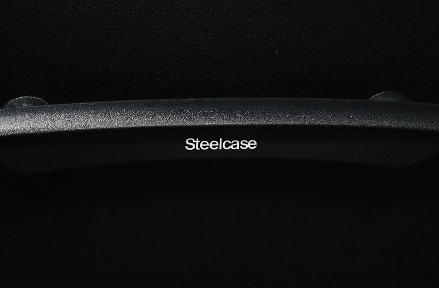 Steelcase(スチールケース) デスクチェア Leap(リープ) V2 オフィスチェア ヘッドレスト付き ブラック 第三世代　アドア東京