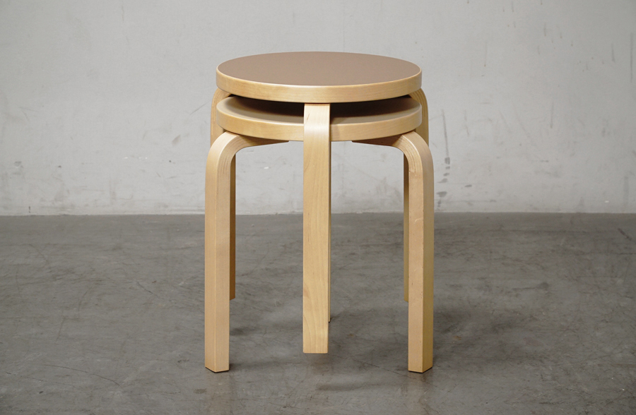 スタッキング artek(アルテック) Stool60（スツール60）3本脚 アルヴァ・アアルト　アドア東京