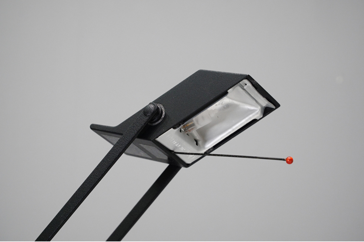 Artemide(アルテミデ) -アドア東京- Tizio micro(ティチオ マイクロ) S2870B デスクライト yamagiwa(ヤマギワ) リチャード・ザッパー