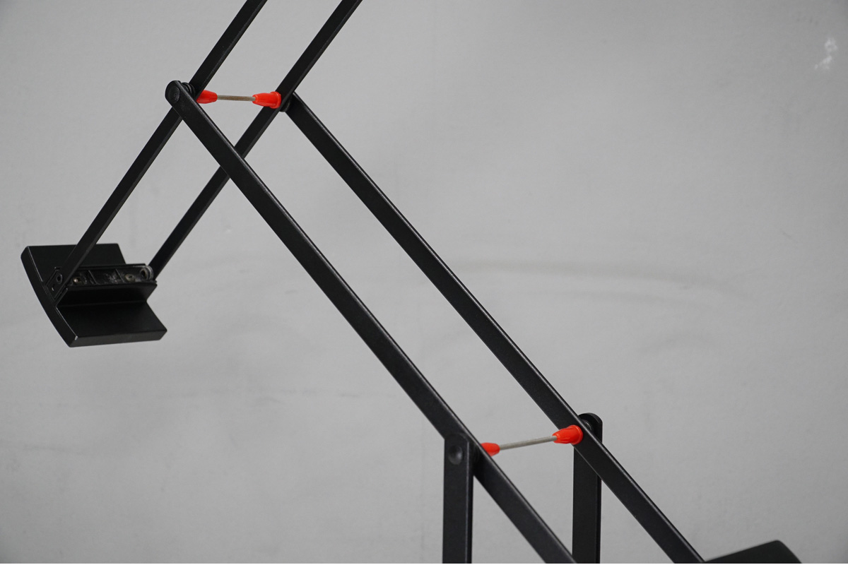 Artemide(アルテミデ) -アドア東京- Tizio micro(ティチオ マイクロ) S2870B デスクライト yamagiwa(ヤマギワ) リチャード・ザッパー