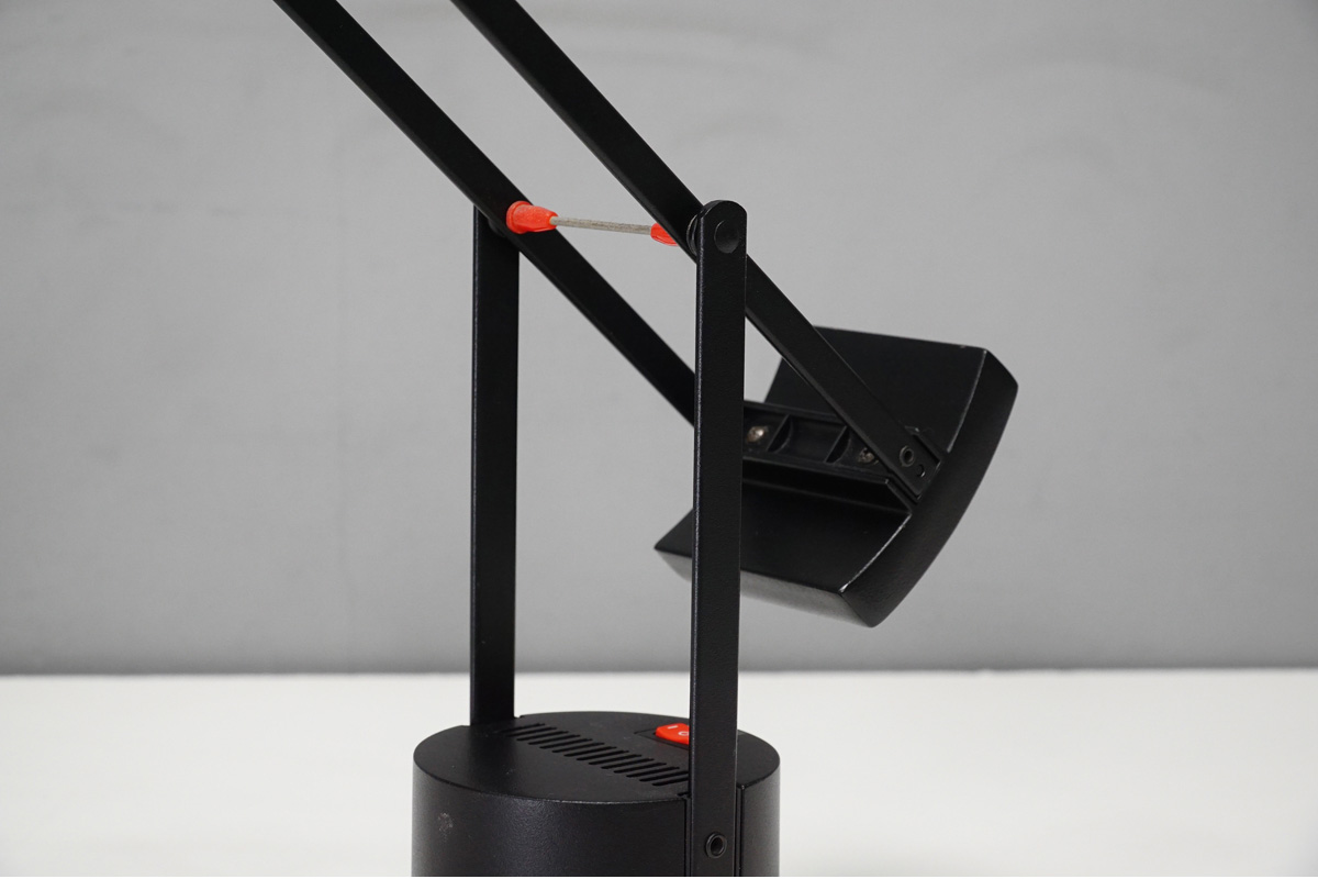 Artemide(アルテミデ) -アドア東京- Tizio micro(ティチオ マイクロ) S2870B デスクライト yamagiwa(ヤマギワ) リチャード・ザッパー