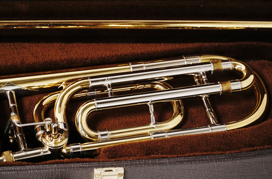 拡大　Vincent Bach(ヴィンセントバック)Model 42B Stradivarius(ストラディバリウス) テナーバストロンボーン　アドア東京