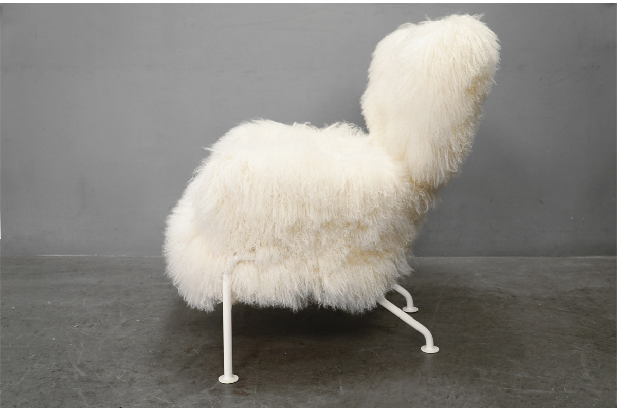 Cassina(カッシーナ) 836 Tre Pezzi Wool White( トレ ペッツィ ウール ホワイト) ラウンジチェア　側面