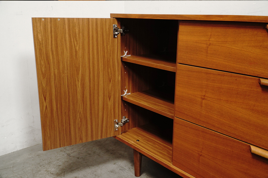 収納内部　unico(ウニコ) HOLM(ホルム)サイドボードキャビネット　アドア東京