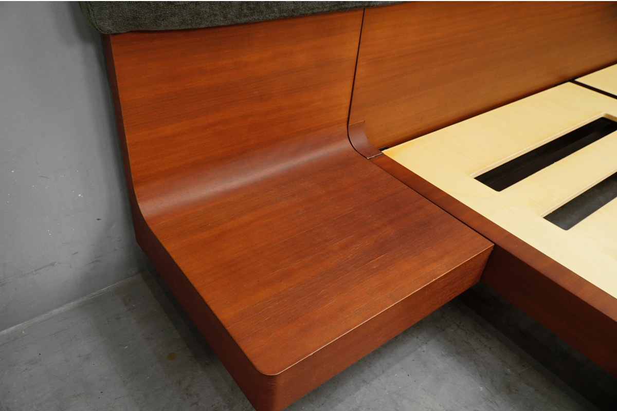 arflex(アルフレックス) VAKNA(ヴァクナ) キングサイズ ベッドフレーム 拡大