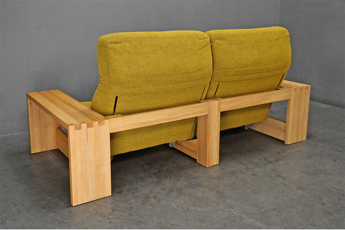 Karimoku(カリモク)「WS72」リクライニングソファ 2シーター 背面